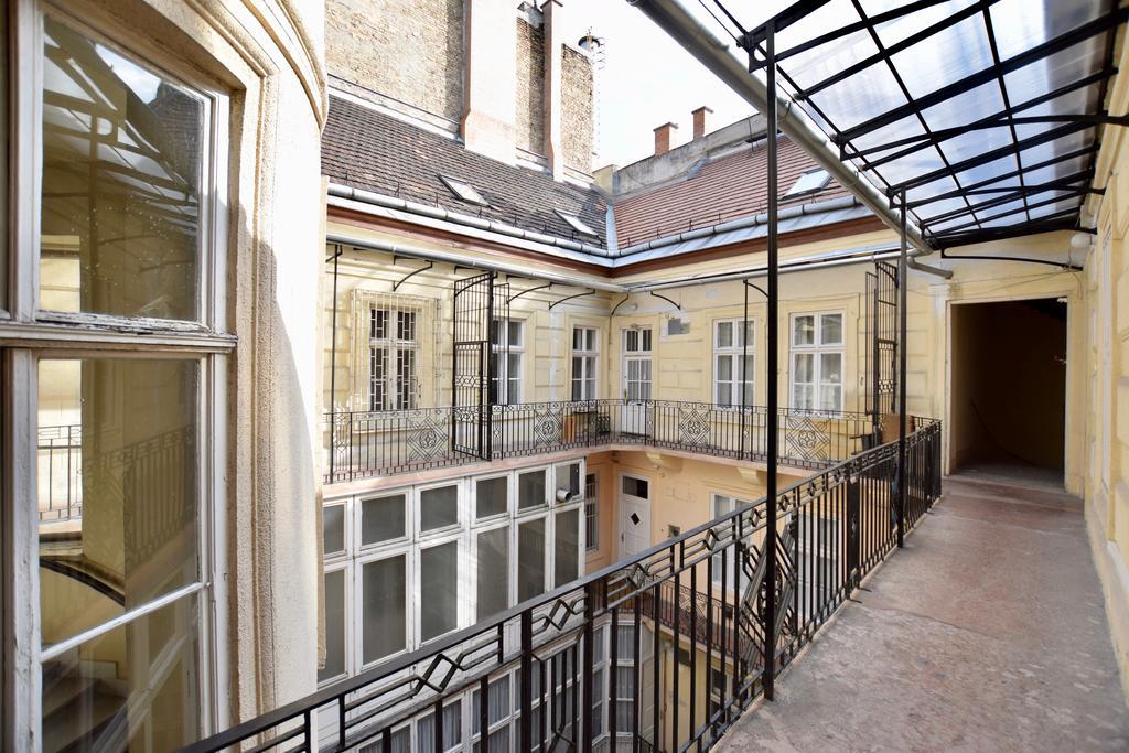 Appartement Luxury By Hi5 - Szervita Boedapest
