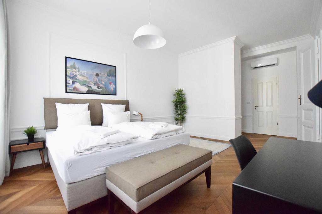 Luxury By Hi5 - Szervita Apartment *