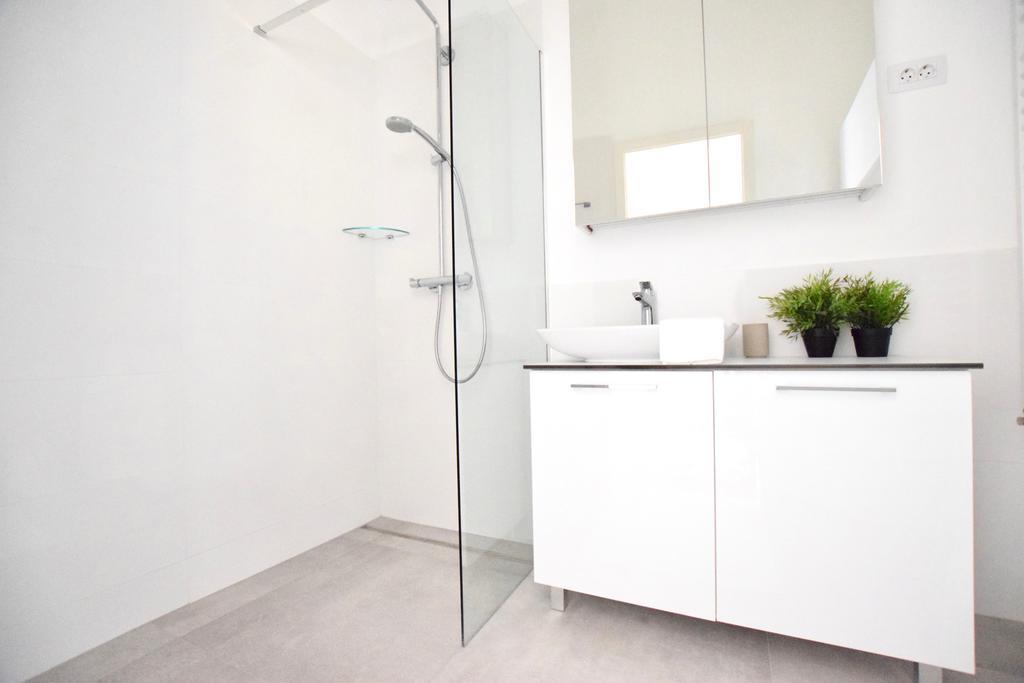 Luxury By Hi5 - Szervita Apartment
