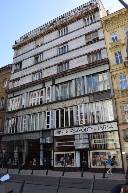Luxury By Hi5 - Szervita Appartamento Budapest